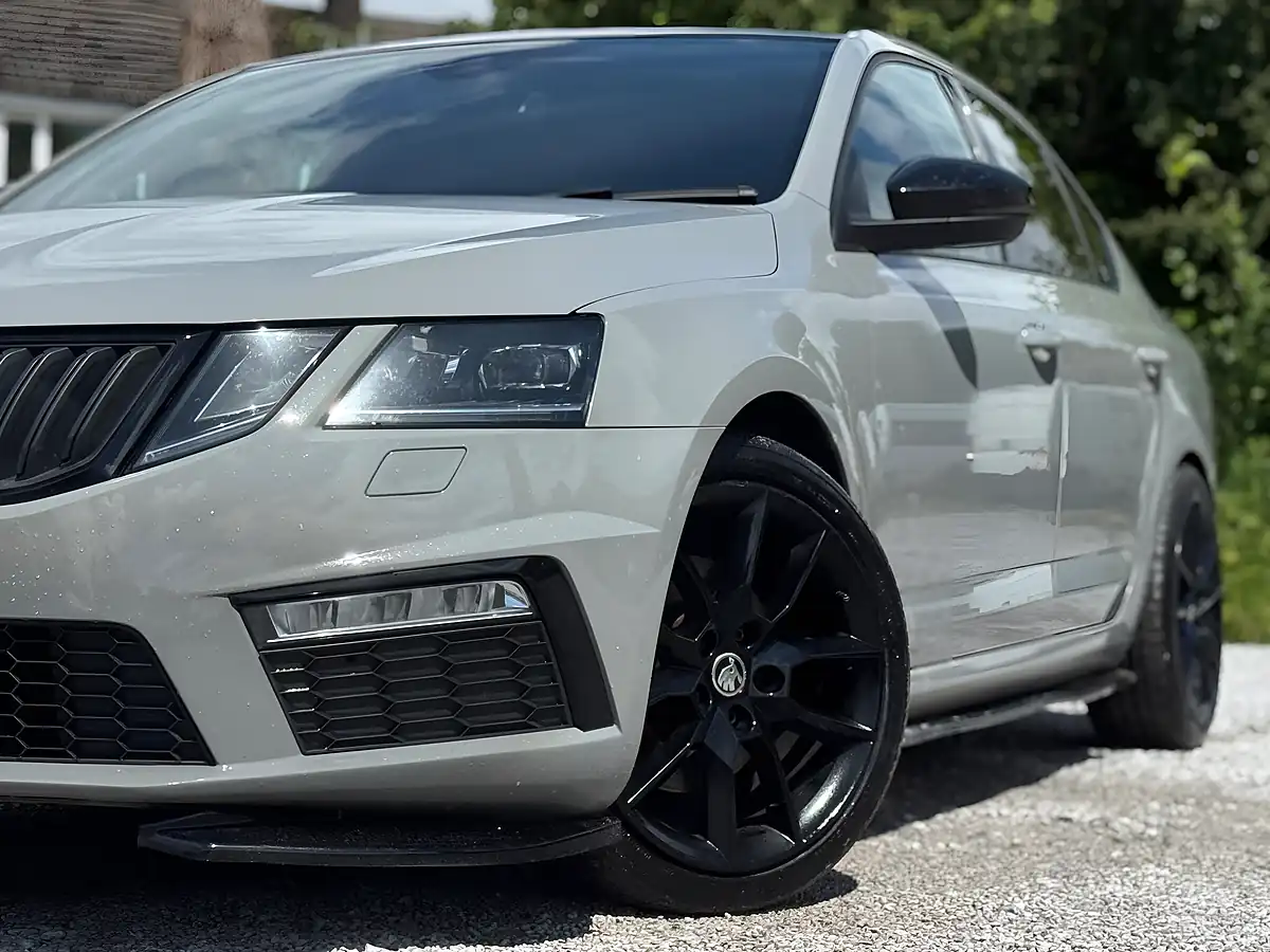 Used 2018 Skoda Octavia VRS Grey - Interior and Exterior details 17