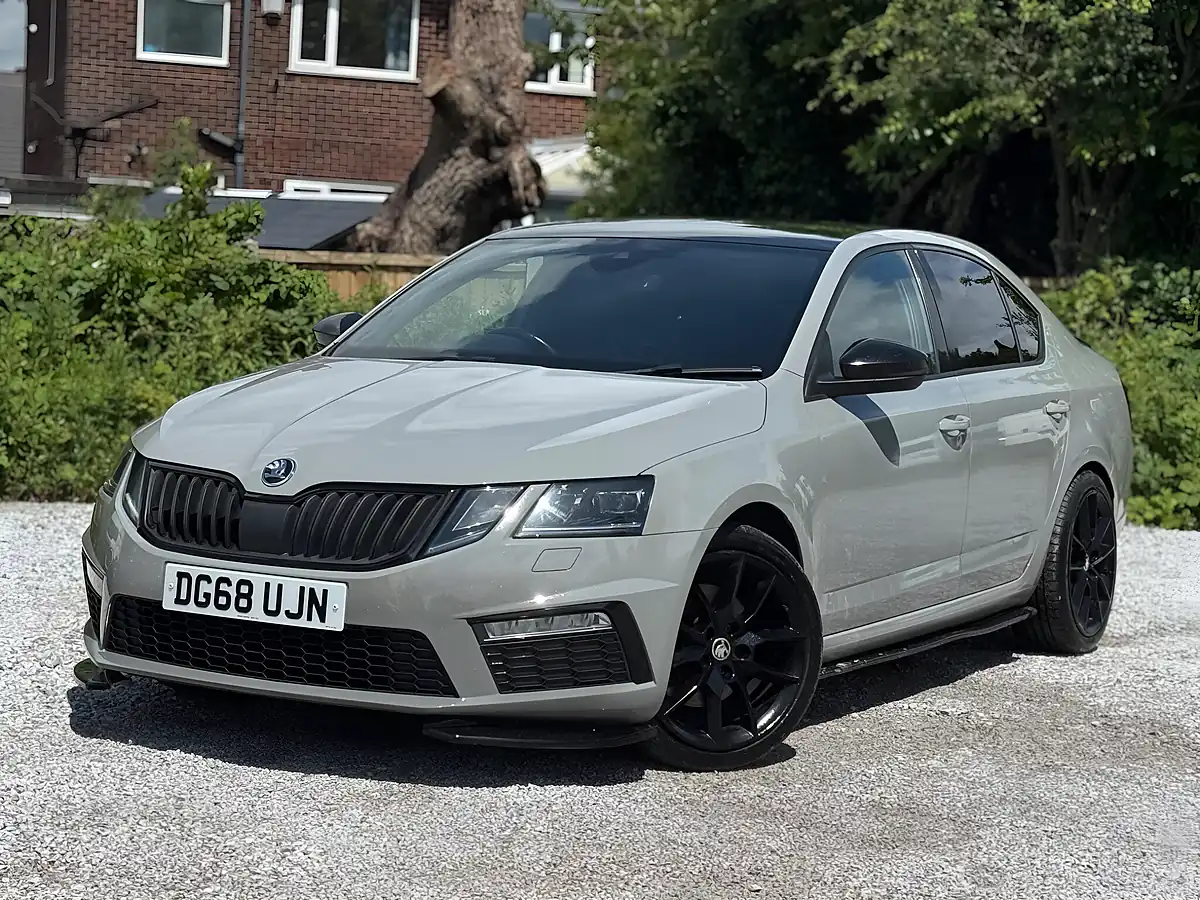 Used 2018 Skoda Octavia VRS Grey - Interior and Exterior details 3