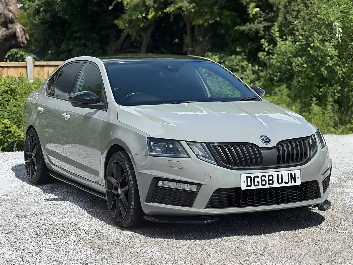 Used 2018 Skoda Octavia VRS Grey - Interior and Exterior details 5