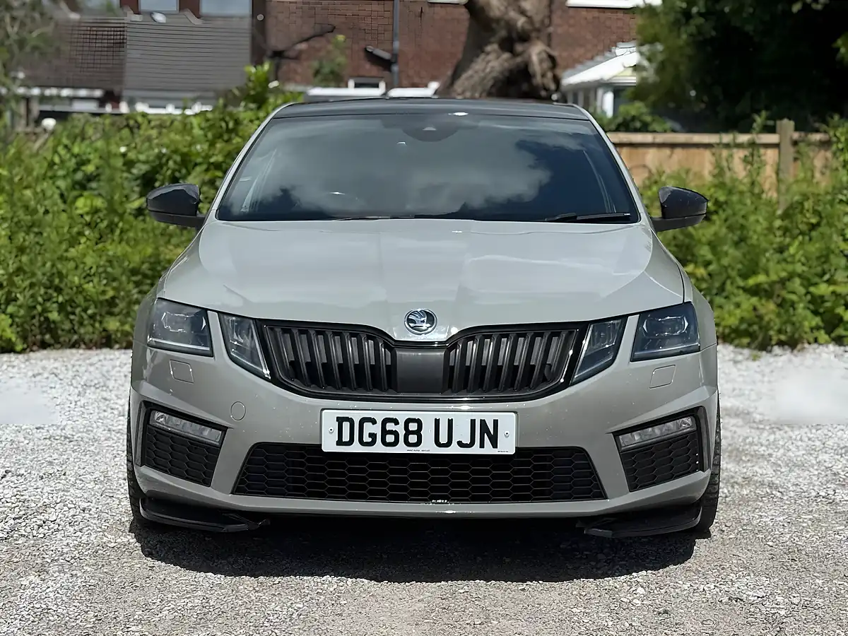 Used 2018 Skoda Octavia VRS Grey - Interior and Exterior details 6