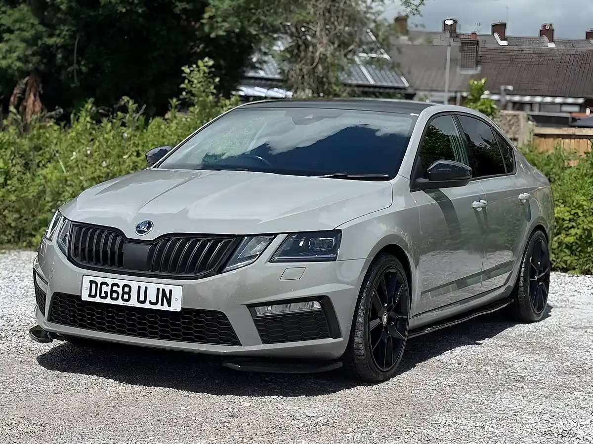 Used 2018 Skoda Octavia VRS Grey - Interior and Exterior details 7