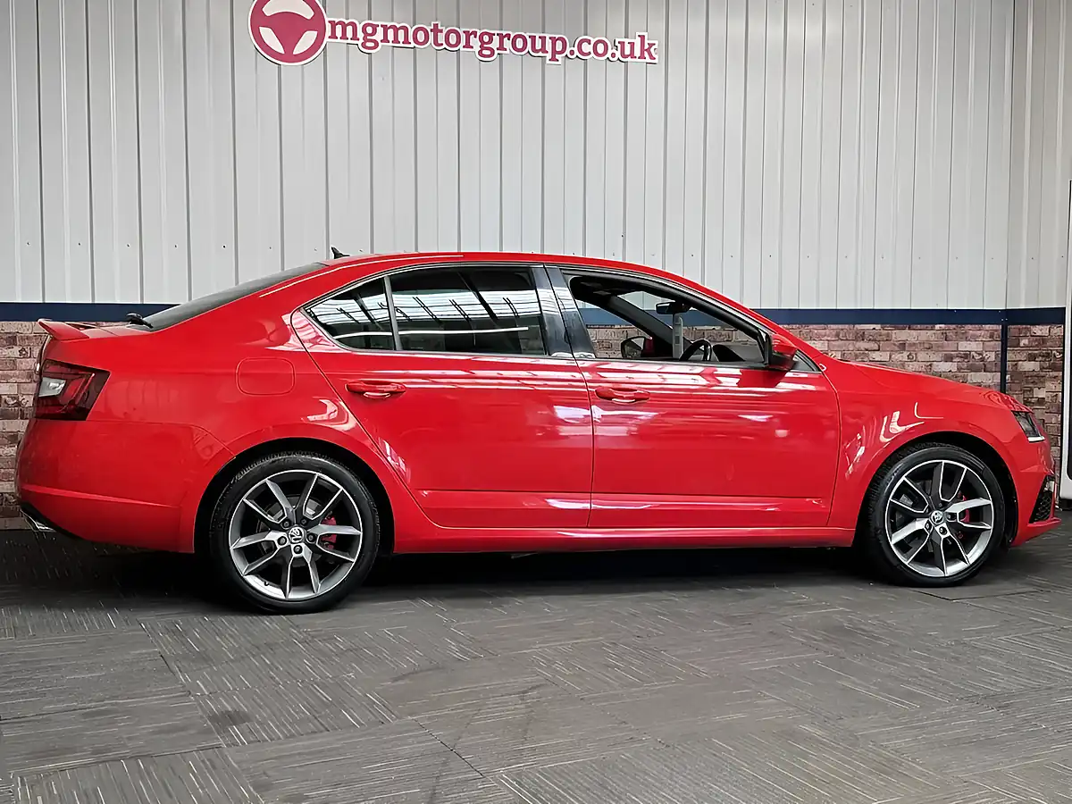 Used 2018 Skoda Octavia VRS Red - Interior and Exterior details 10
