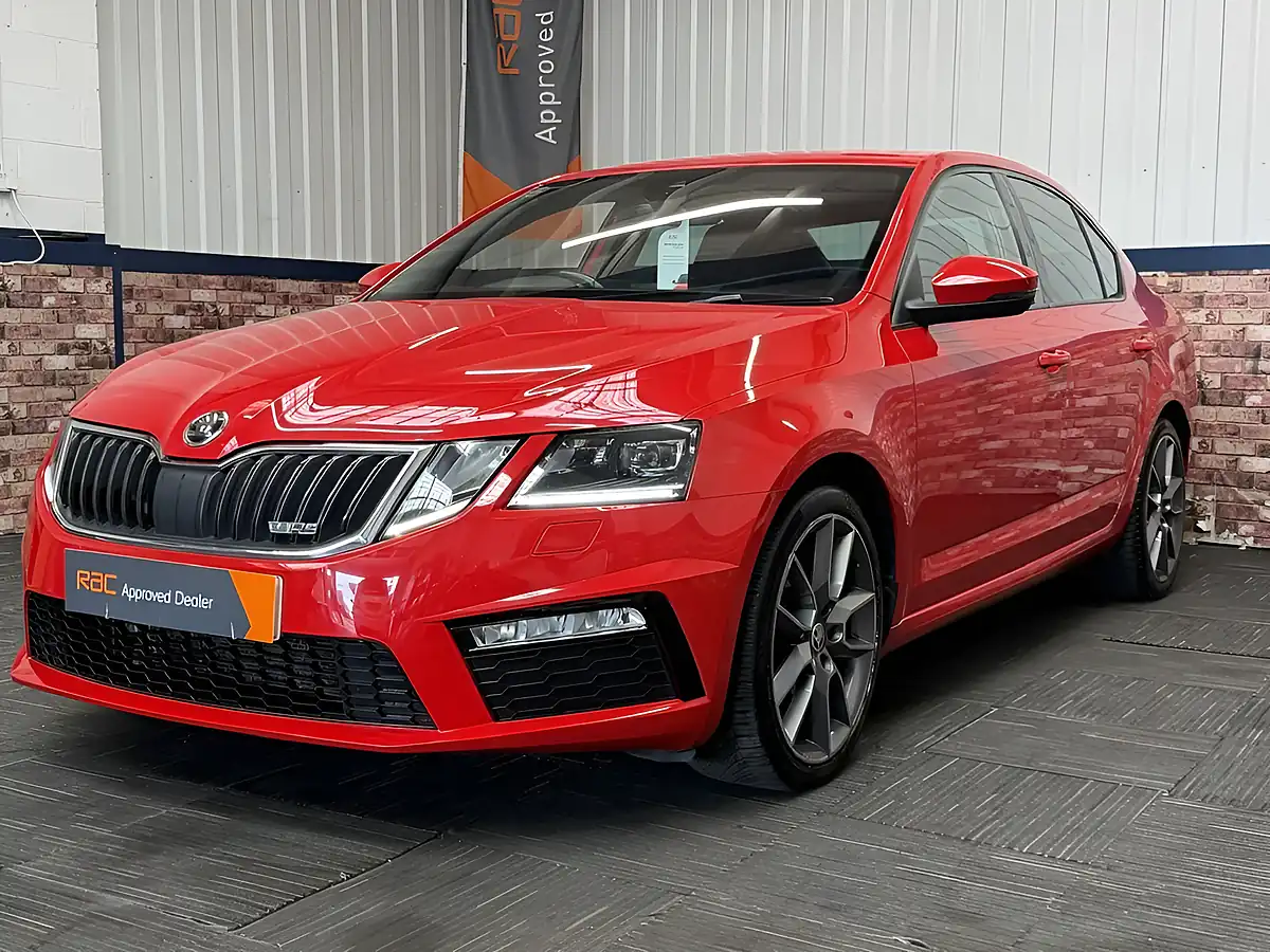 Used 2018 Skoda Octavia VRS Red - Interior and Exterior details 12