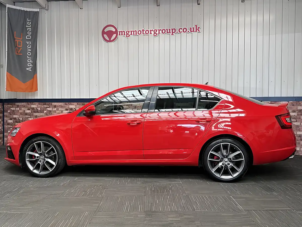 Used 2018 Skoda Octavia VRS Red - Interior and Exterior details 14