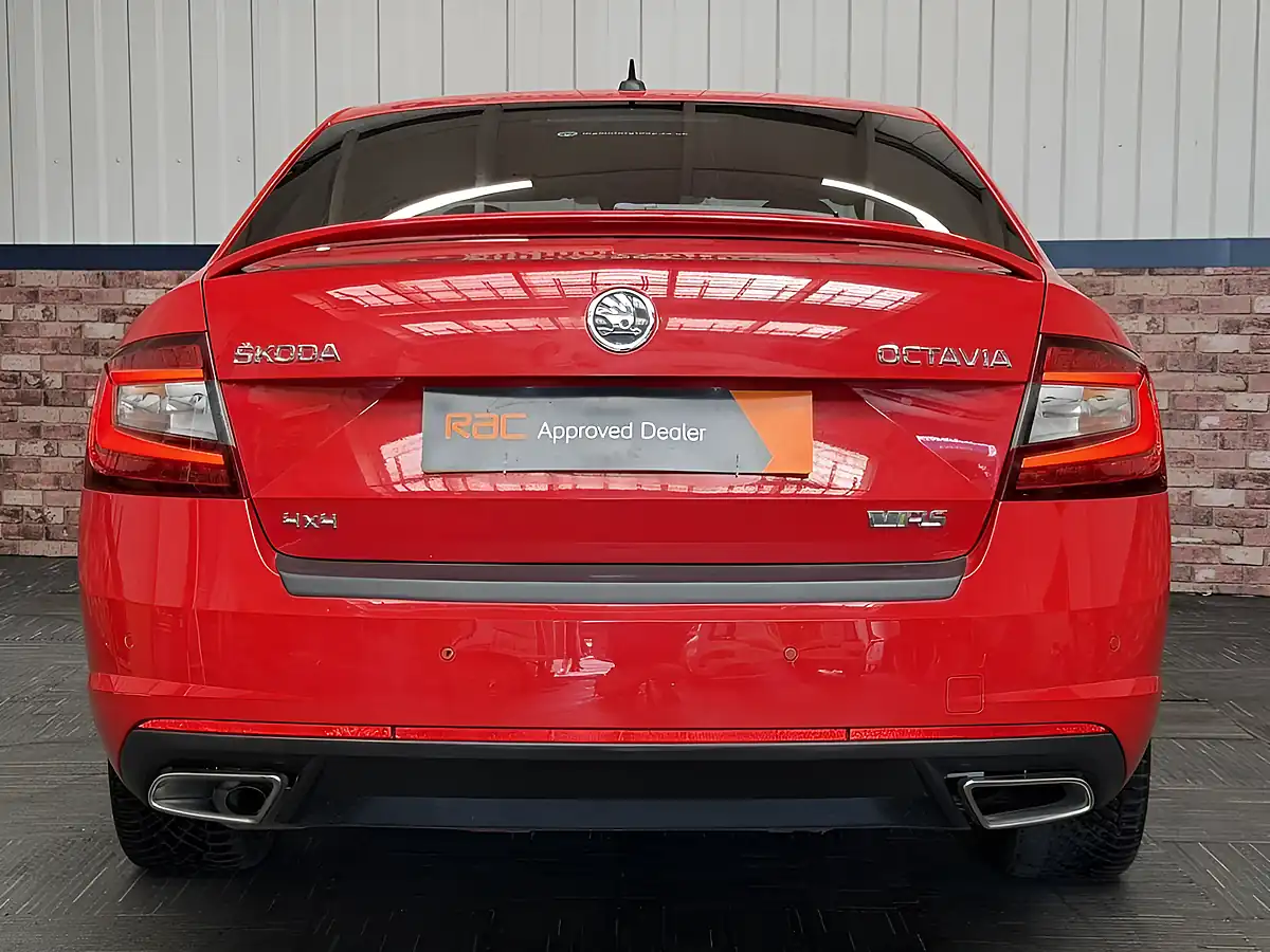 Used 2018 Skoda Octavia VRS Red - Interior and Exterior details 17