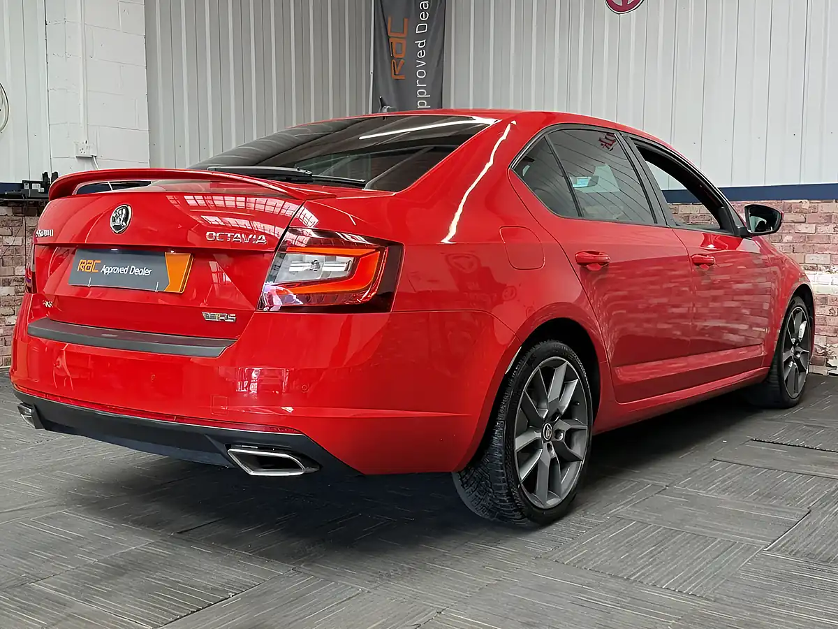 Used 2018 Skoda Octavia VRS Red - Interior and Exterior details 18