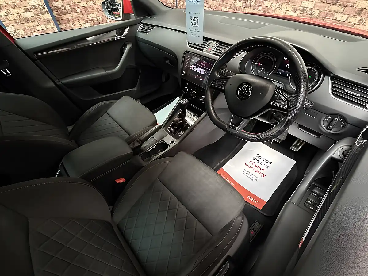 Used 2018 Skoda Octavia VRS Red - Interior and Exterior details 7