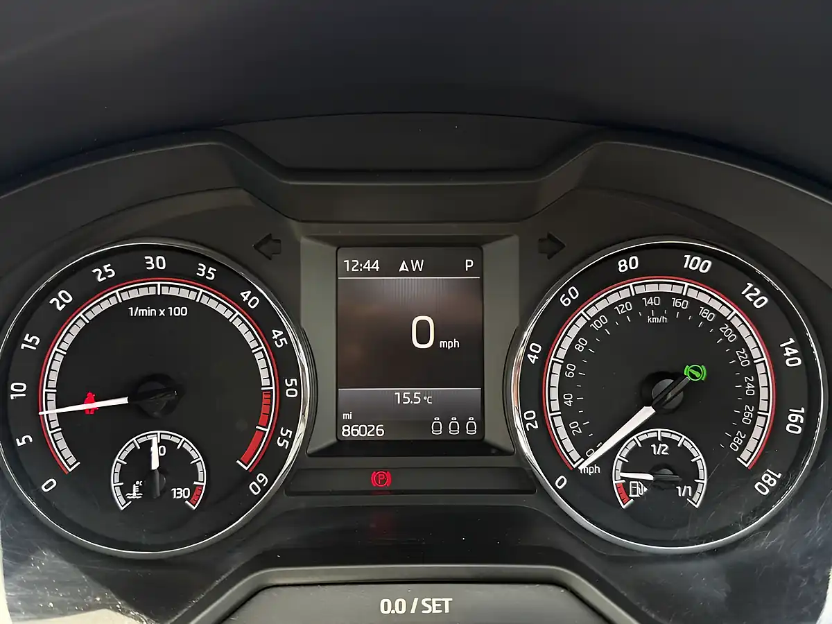 Used 2018 Skoda Octavia VRS Red - Interior and Exterior details 8