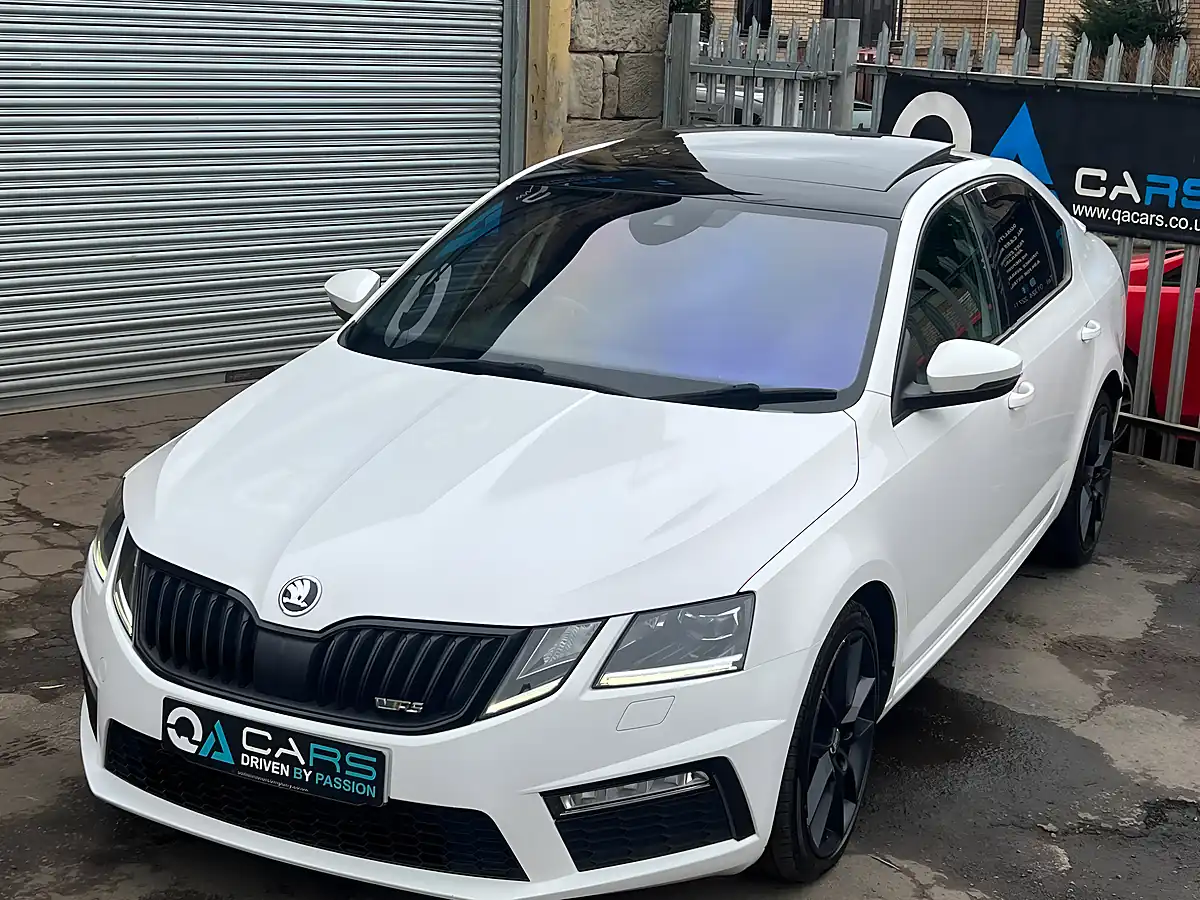 Used 2018 Skoda Octavia VRS White - Interior and Exterior details 10