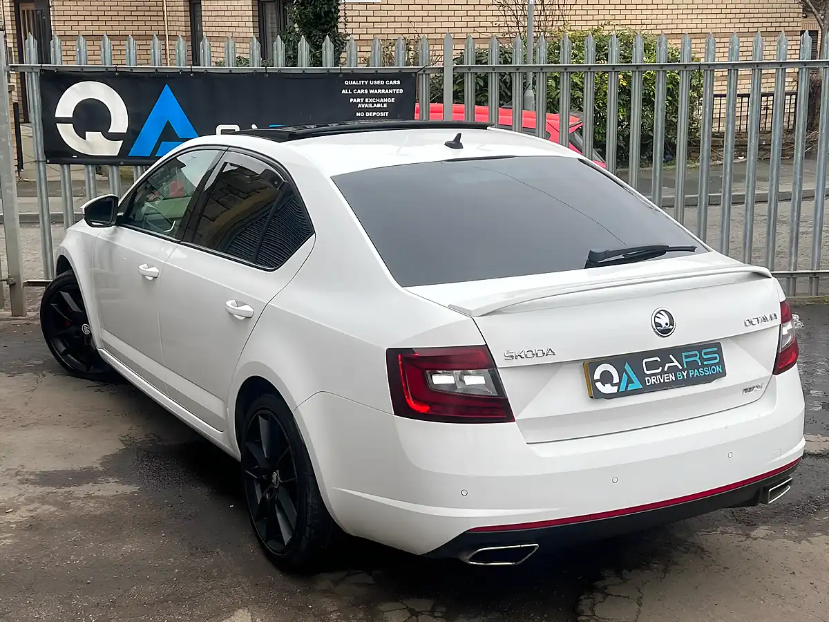 Used 2018 Skoda Octavia VRS White - Interior and Exterior details 11