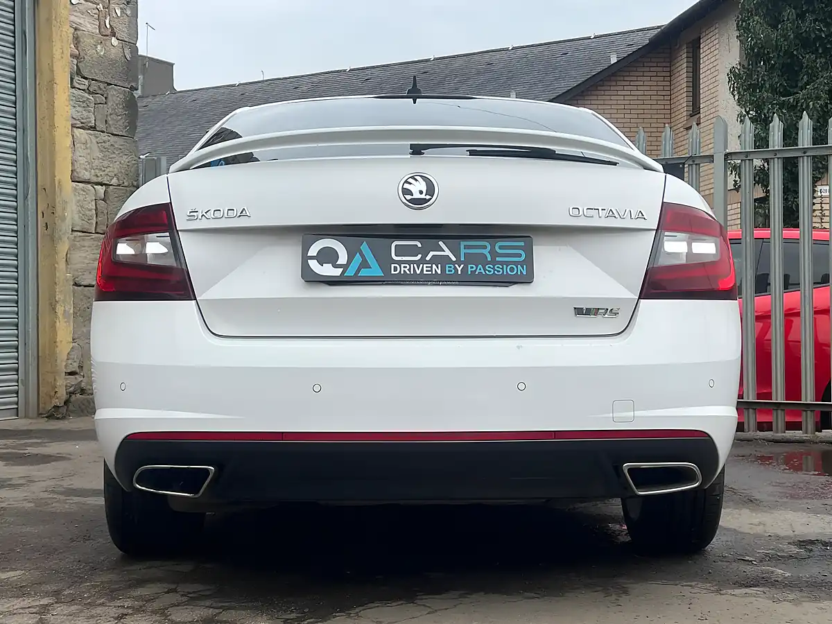 Used 2018 Skoda Octavia VRS White - Interior and Exterior details 16