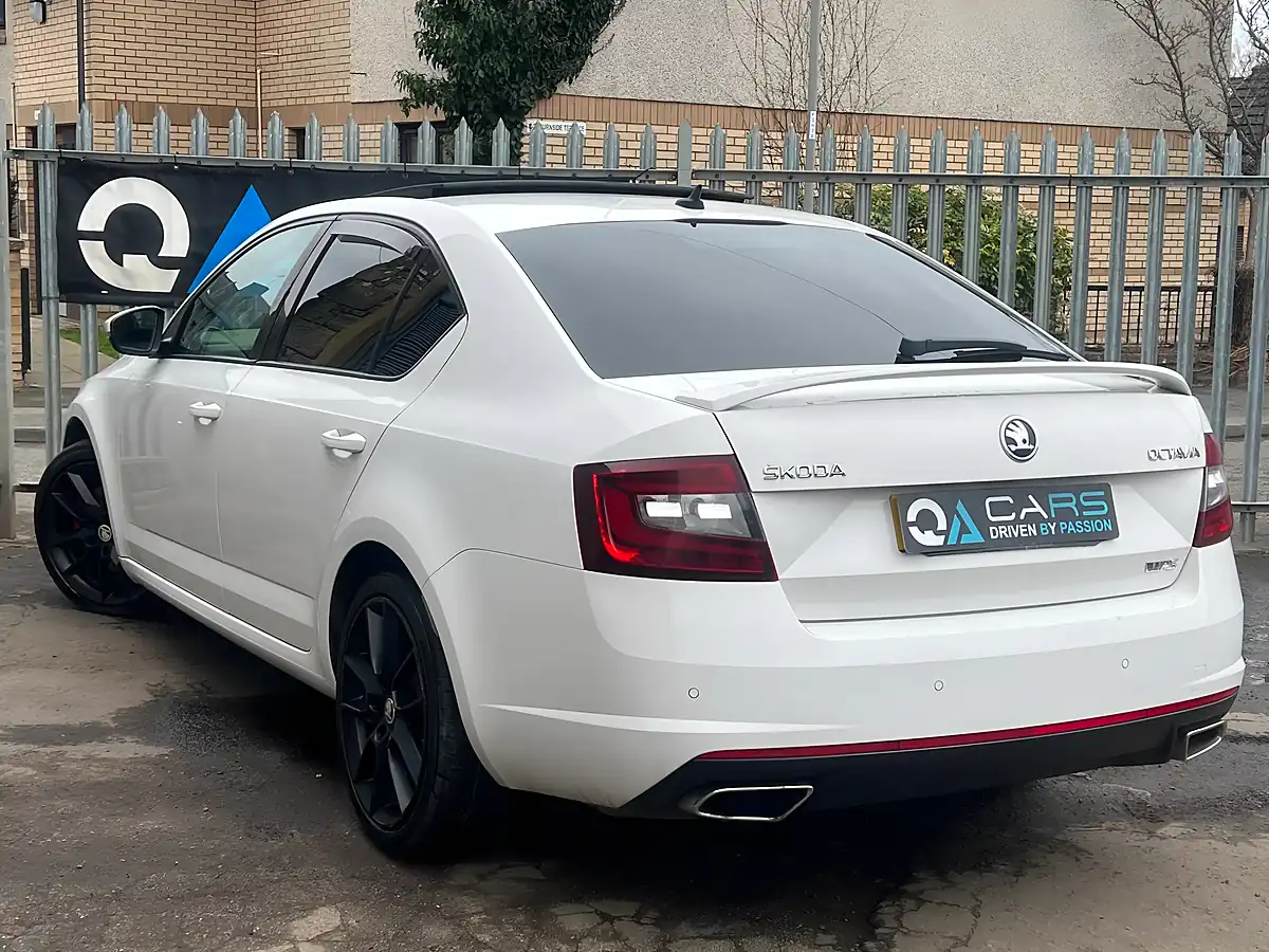 Used 2018 Skoda Octavia VRS White - Interior and Exterior details 4