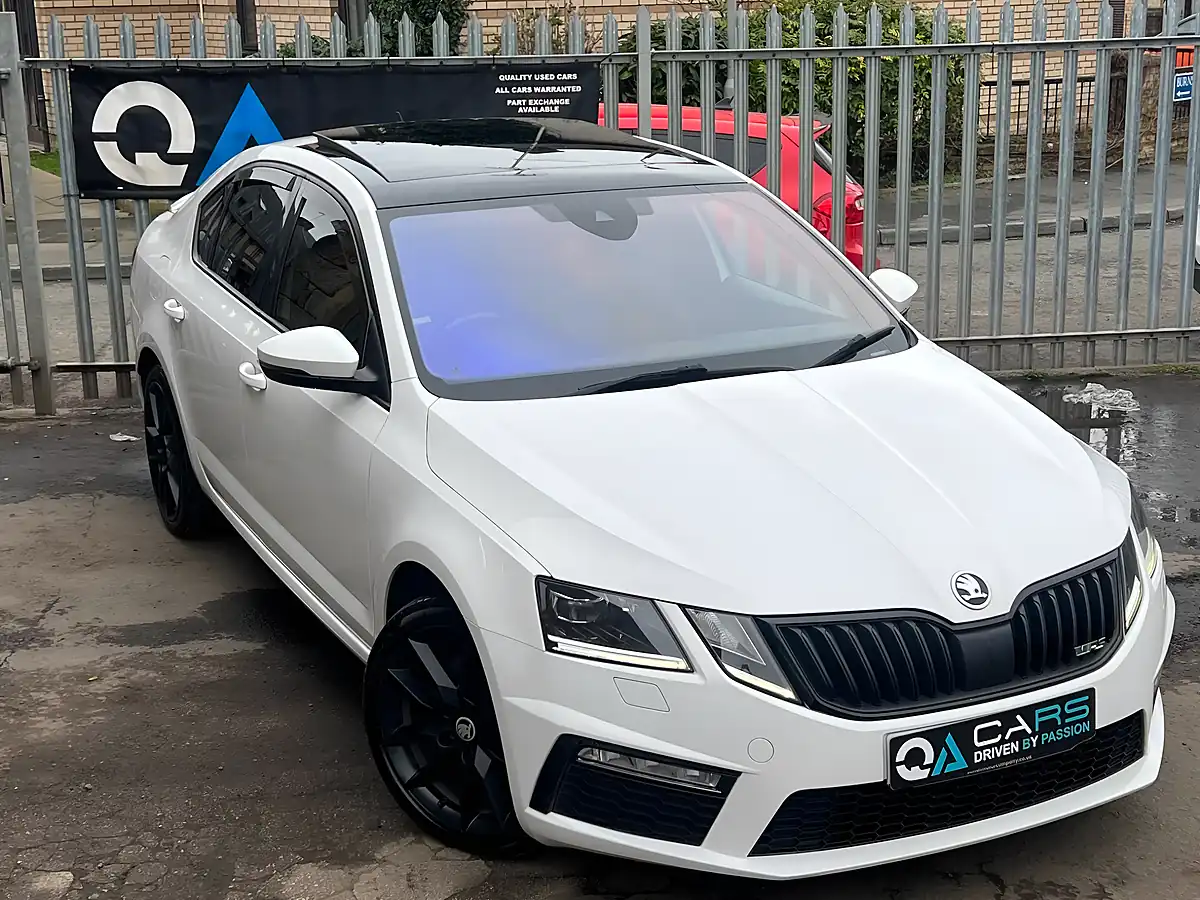 Used 2018 Skoda Octavia VRS White - Interior and Exterior details 6