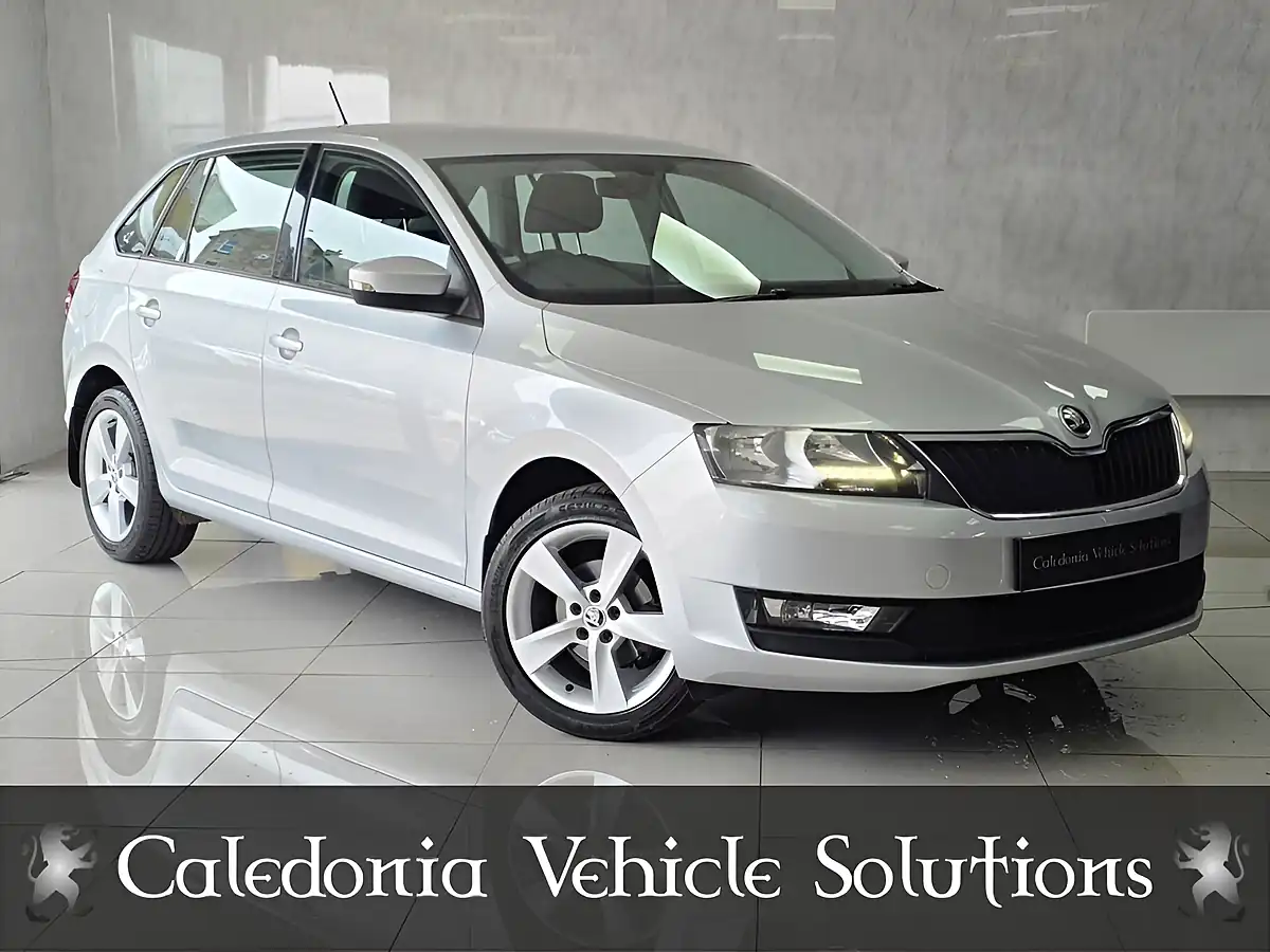 Used 2018 Skoda Rapid Spaceback Se Tech Silver - Front View