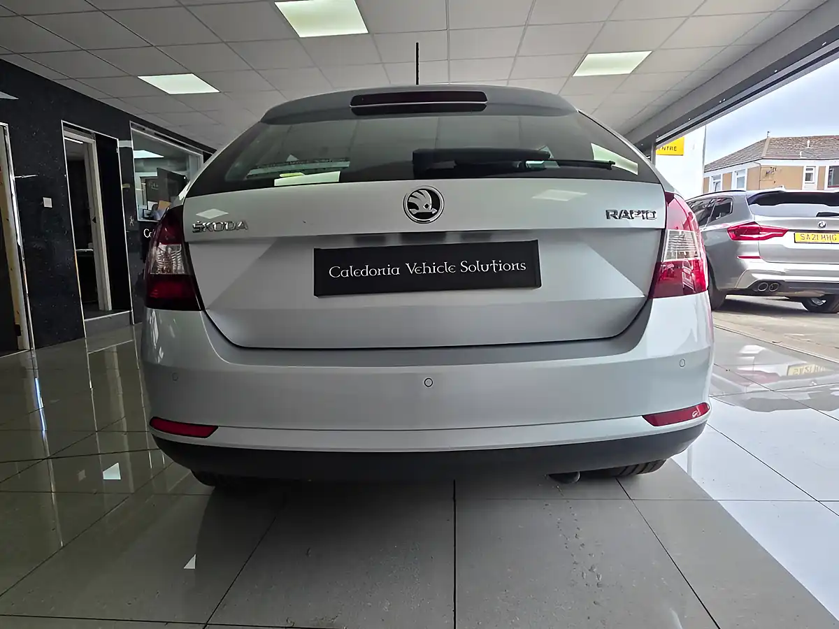 Used 2018 Skoda Rapid Spaceback Se Tech Silver - Interior and Exterior details 13