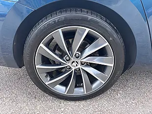 Used 2018 Skoda Superb Laurin & Klement Blue - Interior and Exterior details 14