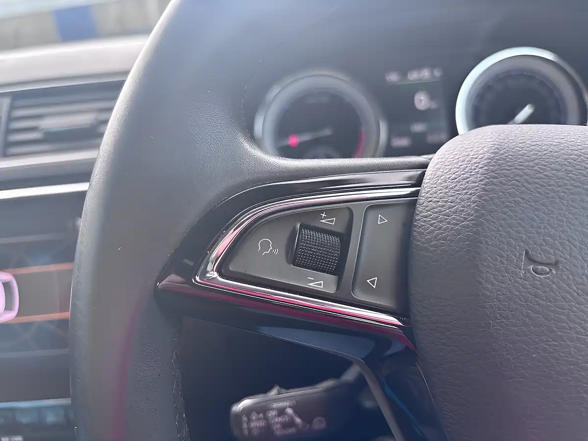Used 2018 Skoda Superb Laurin & Klement Blue - Interior and Exterior details 18
