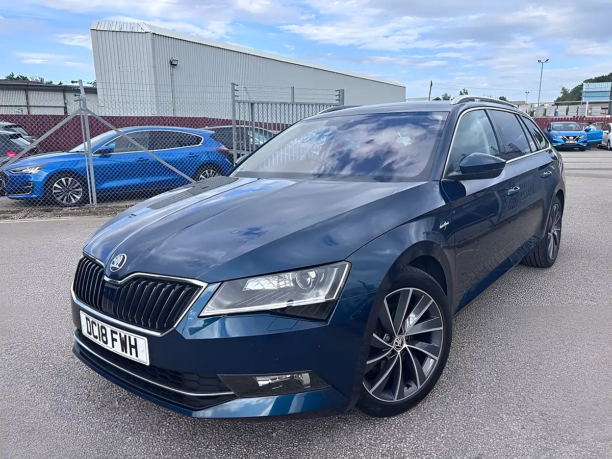 Used 2018 Skoda Superb Laurin & Klement Blue - Interior and Exterior details 5