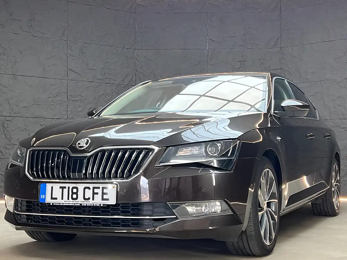 Used 2018 Skoda Superb Laurin & Klement Magnetic Brown - Front View