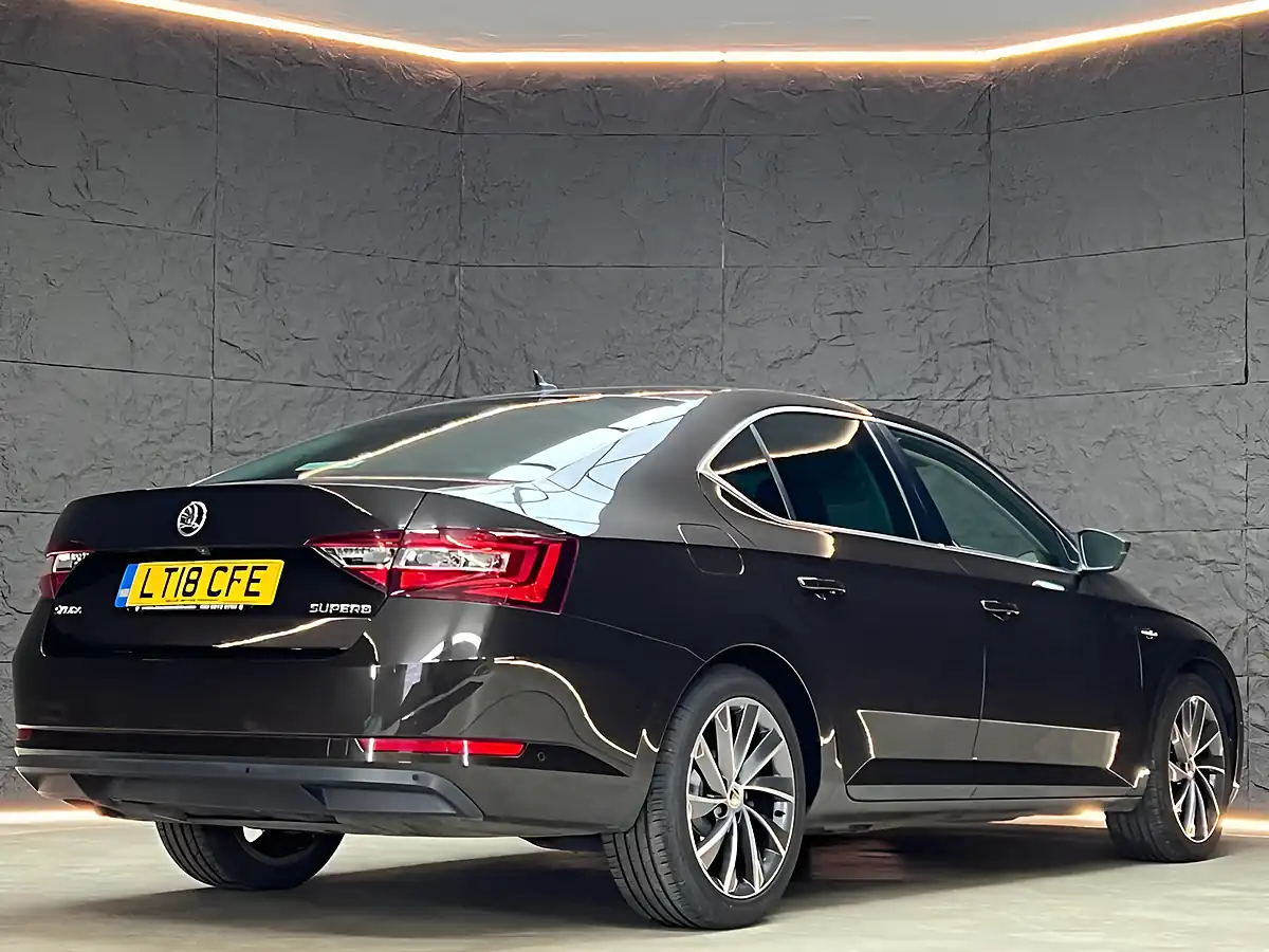 Used 2018 Skoda Superb Laurin & Klement Magnetic Brown - Interior and Exterior details 10