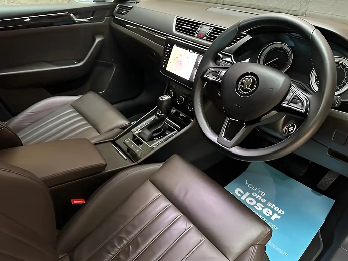 Used 2018 Skoda Superb Laurin & Klement Magnetic Brown - Interior and Exterior details 13