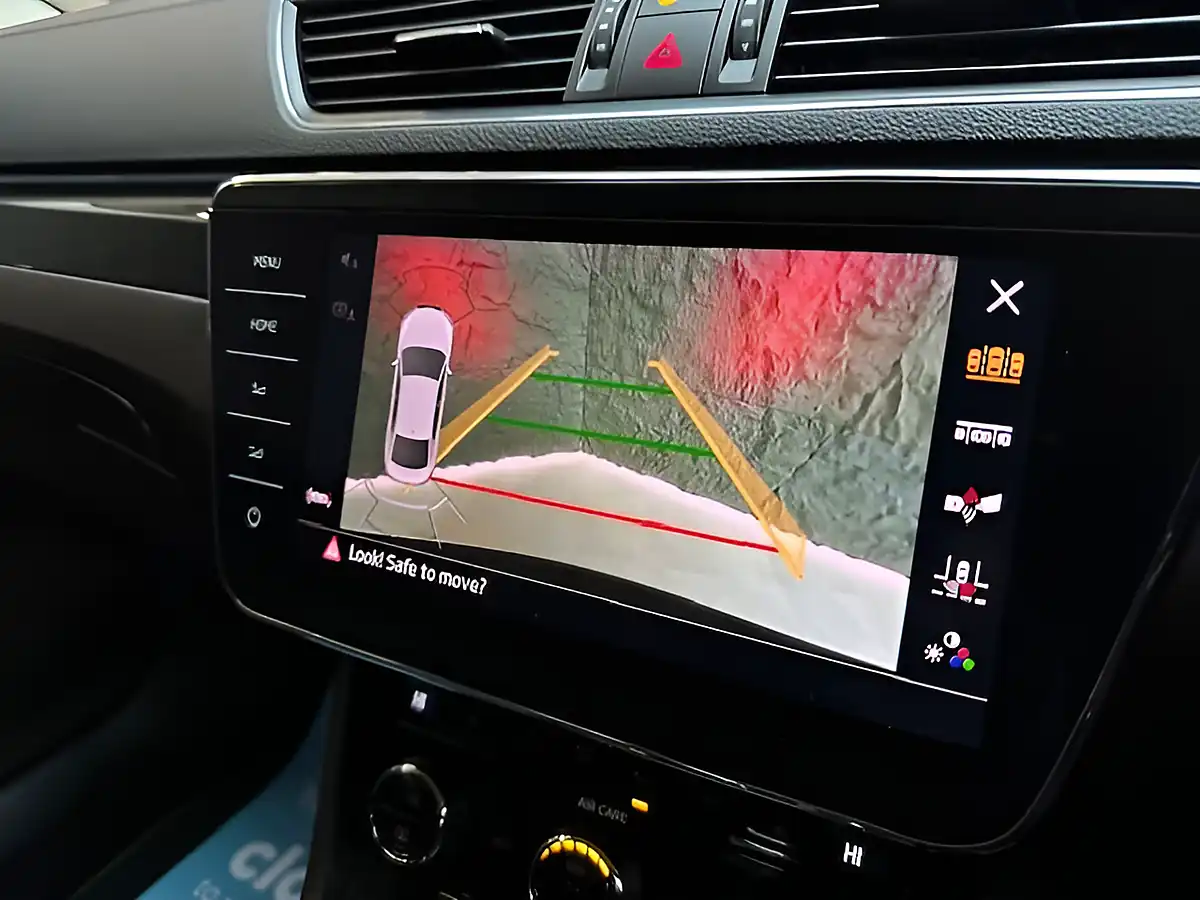 Used 2018 Skoda Superb Laurin & Klement Magnetic Brown - Interior and Exterior details 17
