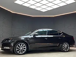 Used 2018 Skoda Superb Laurin & Klement Magnetic Brown - Interior and Exterior details 3