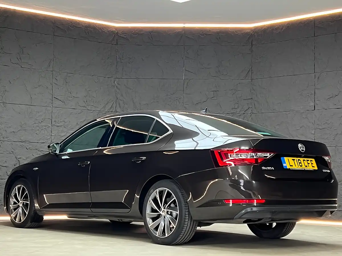 Used 2018 Skoda Superb Laurin & Klement Magnetic Brown - Interior and Exterior details 9