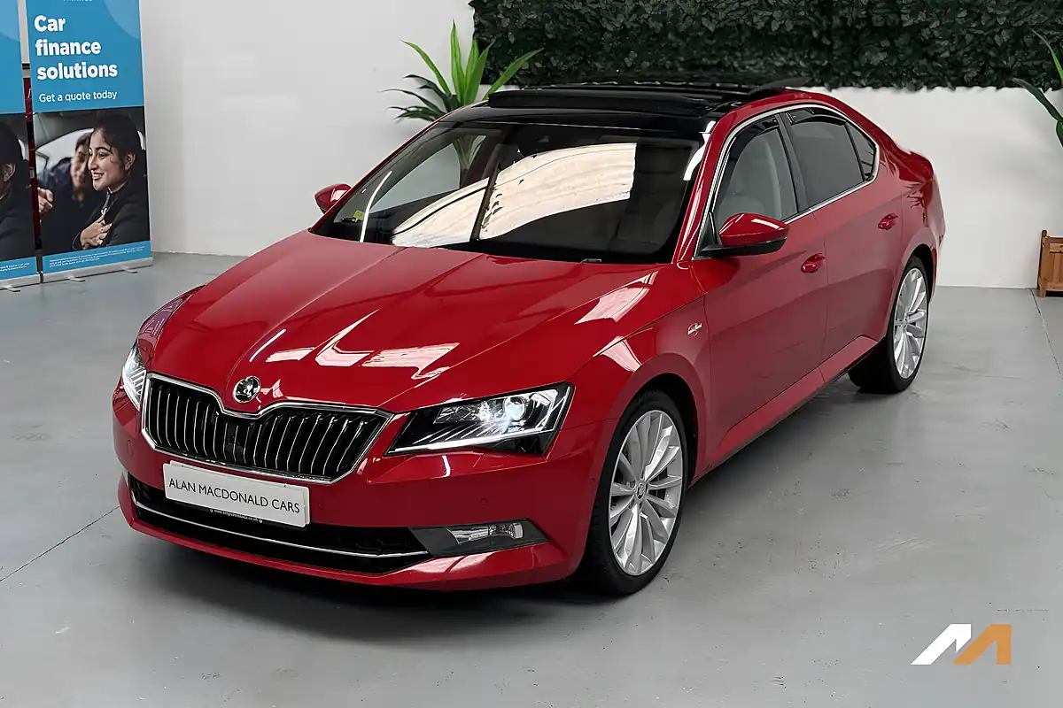 Used 2018 Skoda Superb Laurin & Klement Velvet Red - Interior and Exterior details 10
