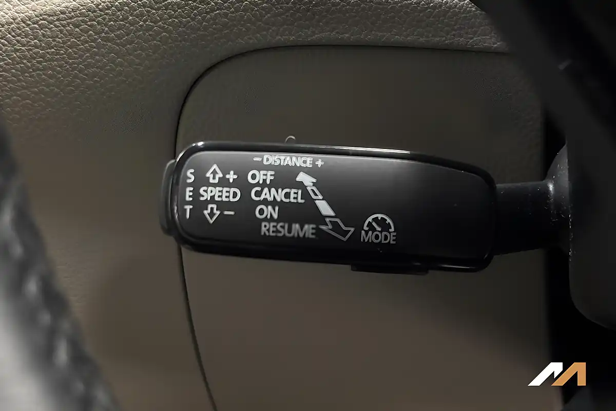 Used 2018 Skoda Superb Laurin & Klement Velvet Red - Interior and Exterior details 14