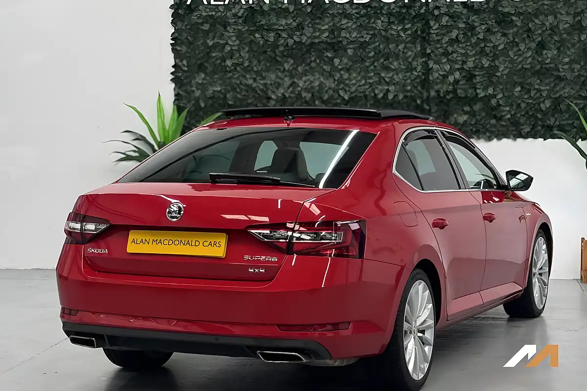 Used 2018 Skoda Superb Laurin & Klement Velvet Red - Interior and Exterior details 17
