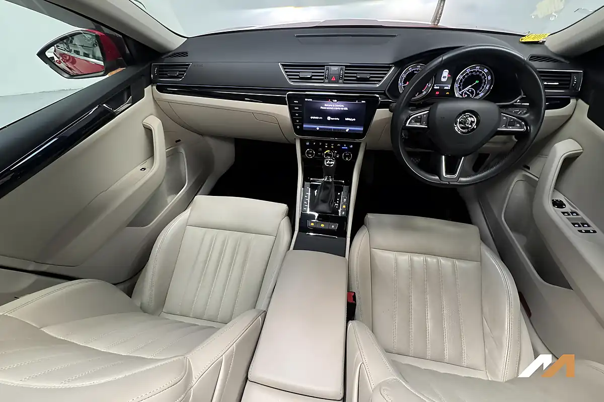 Used 2018 Skoda Superb Laurin & Klement Velvet Red - Interior and Exterior details 3