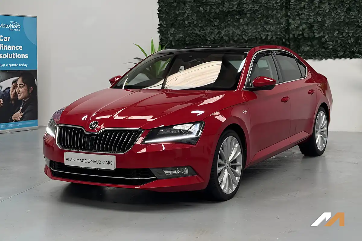 Used 2018 Skoda Superb Laurin & Klement Velvet Red - Interior and Exterior details 5