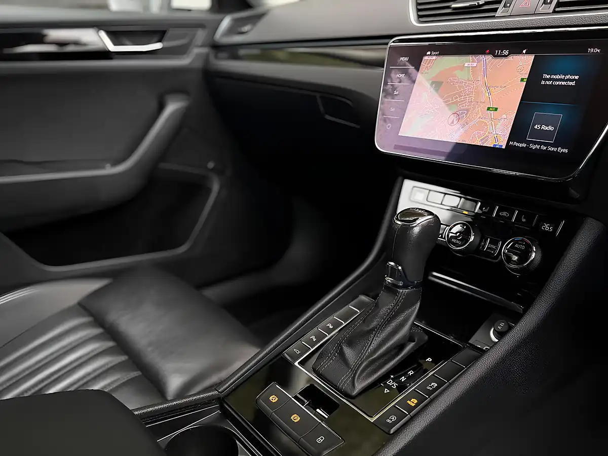 Used 2018 Skoda Superb Laurin & Klement White - Interior and Exterior details 17