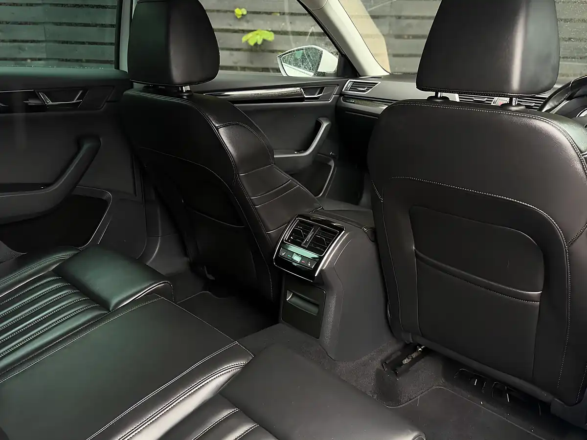 Used 2018 Skoda Superb Laurin & Klement White - Interior and Exterior details 9