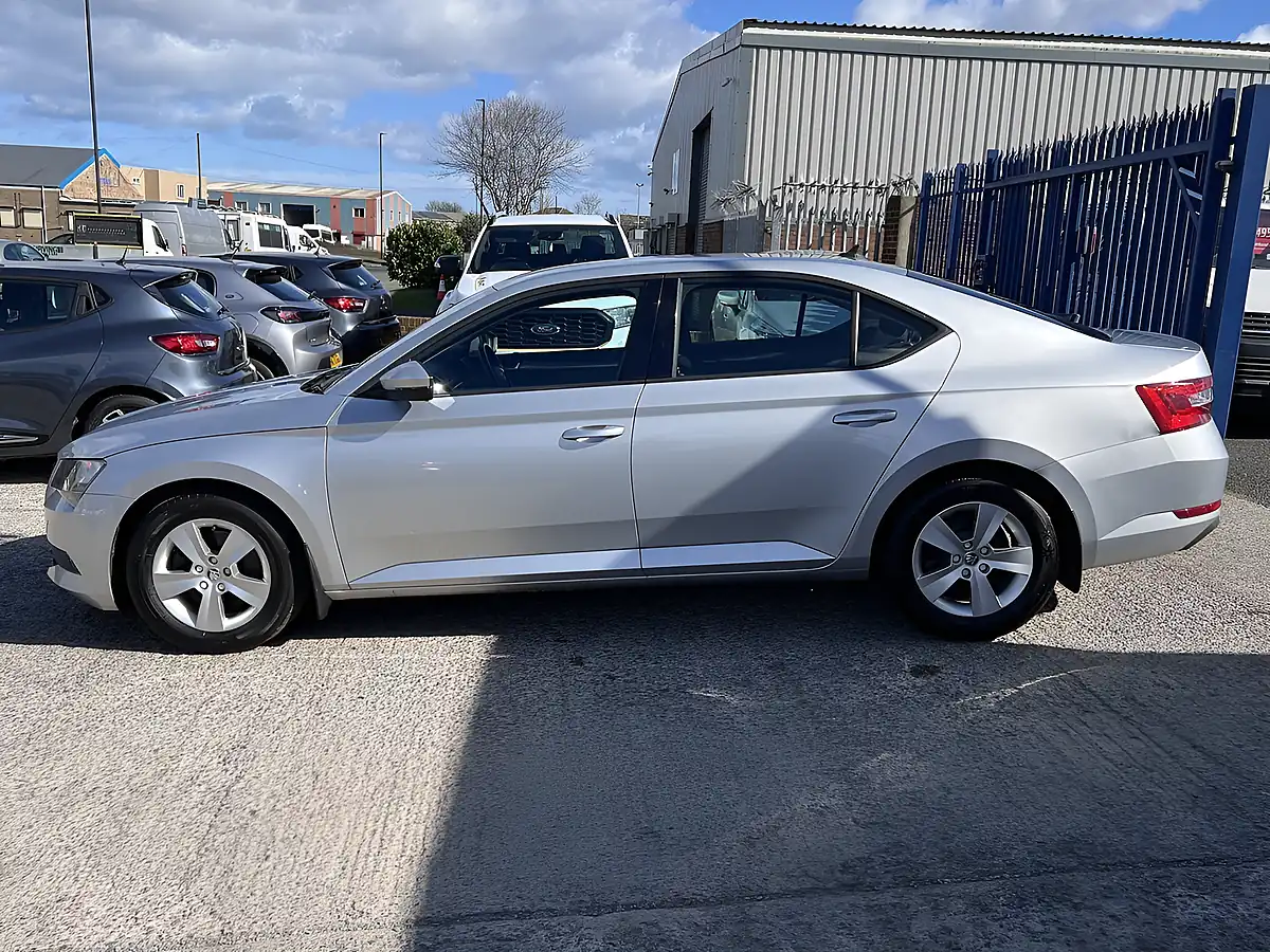 Used 2018 Skoda Superb S Brilliant Silver Metallic - Interior and Exterior details 9