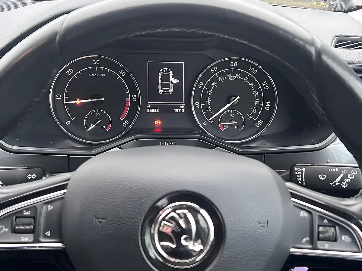 Used 2018 Skoda Superb S Brilliant Silver Metallic - Interior and Exterior details 12