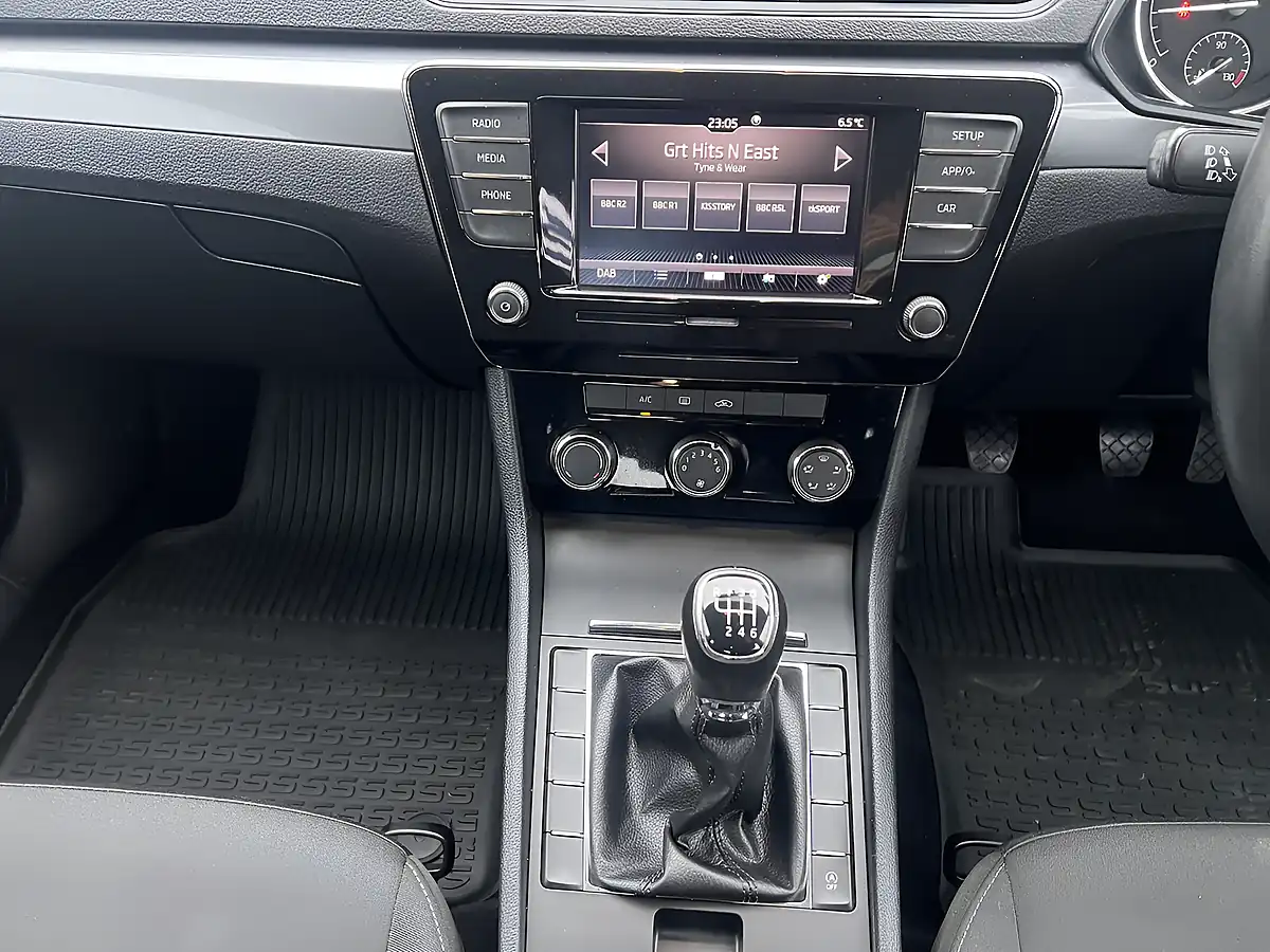 Used 2018 Skoda Superb S Brilliant Silver Metallic - Interior and Exterior details 13