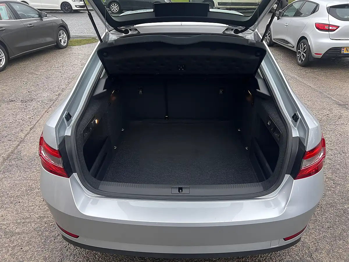 Used 2018 Skoda Superb S Brilliant Silver Metallic - Interior and Exterior details 17