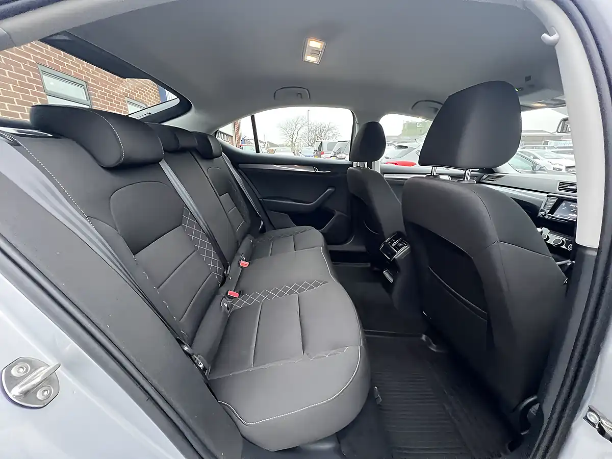 Used 2018 Skoda Superb S Brilliant Silver Metallic - Interior and Exterior details 4