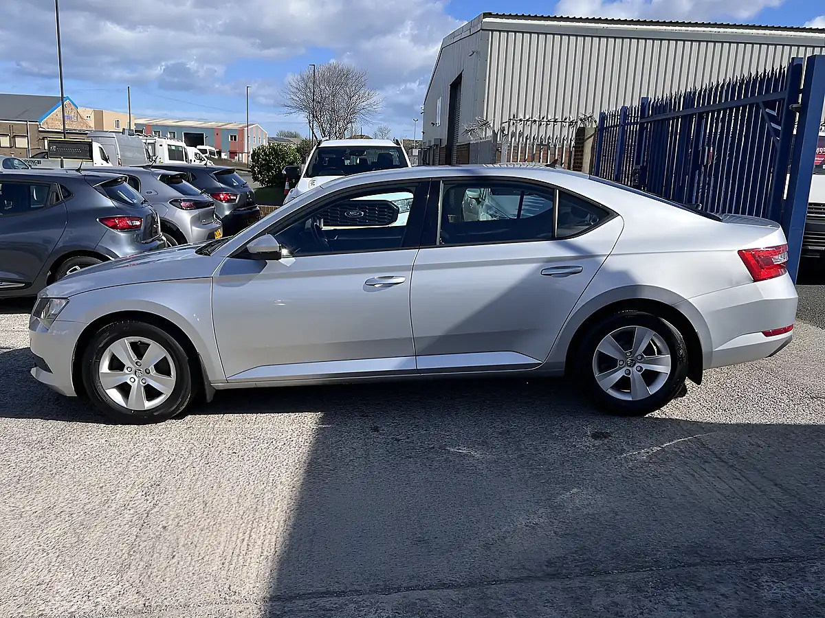 Used 2018 Skoda Superb S Brilliant Silver Metallic - Interior and Exterior details 9
