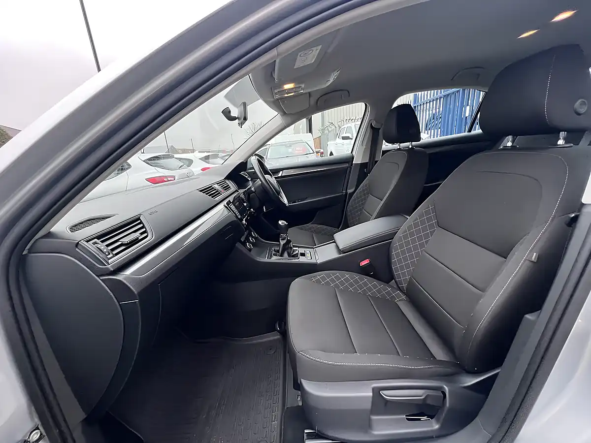 Used 2018 Skoda Superb S Brilliant Silver Metallic - Interior and Exterior details 14