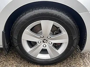 Used 2018 Skoda Superb S Brilliant Silver Metallic - Interior and Exterior details 19