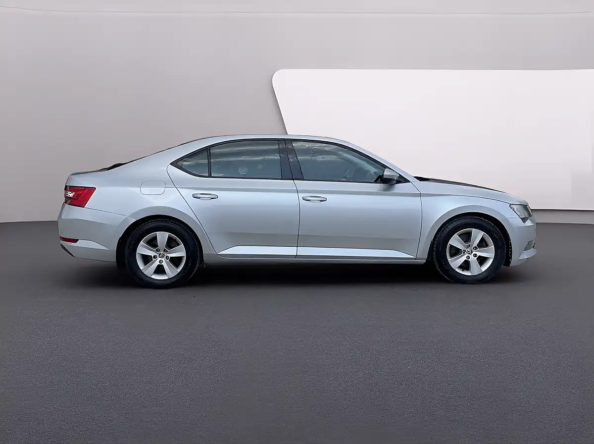 Used 2018 Skoda Superb S Grey - Interior and Exterior details 10