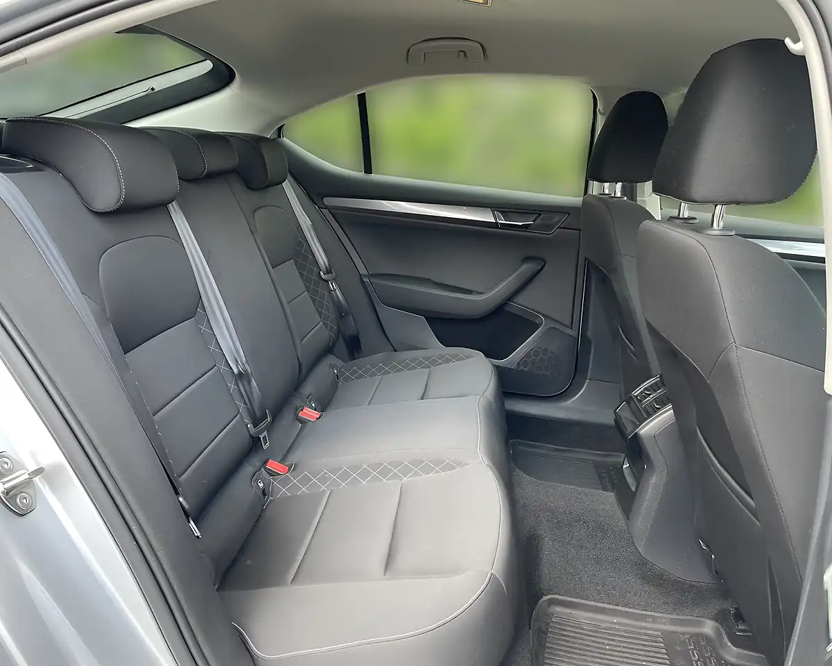 Used 2018 Skoda Superb S Grey - Interior and Exterior details 12