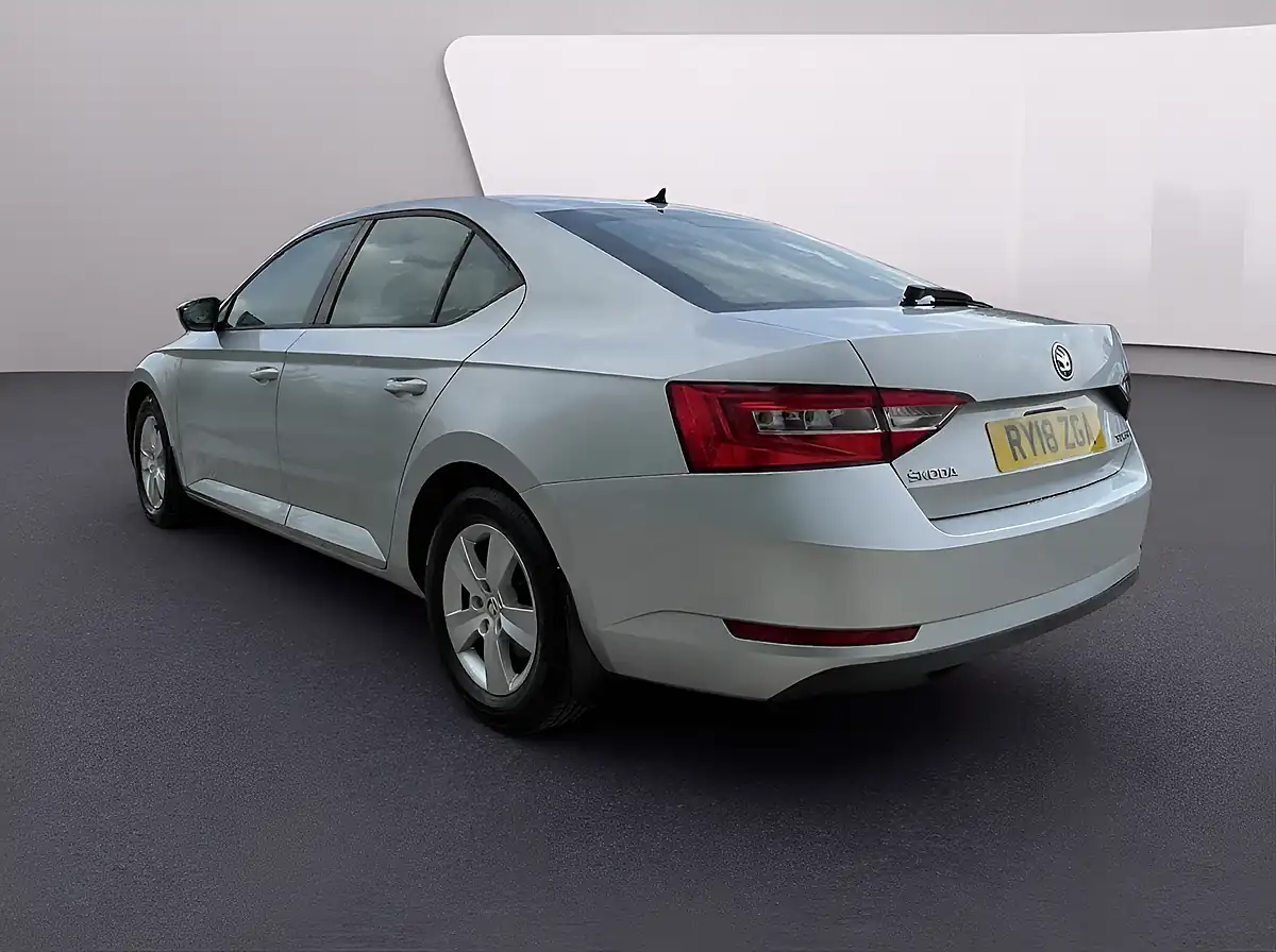 Used 2018 Skoda Superb S Grey - Interior and Exterior details 6
