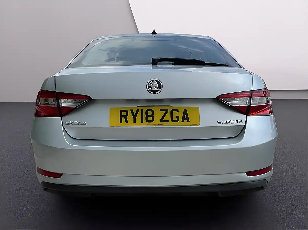 Used 2018 Skoda Superb S Grey - Interior and Exterior details 7