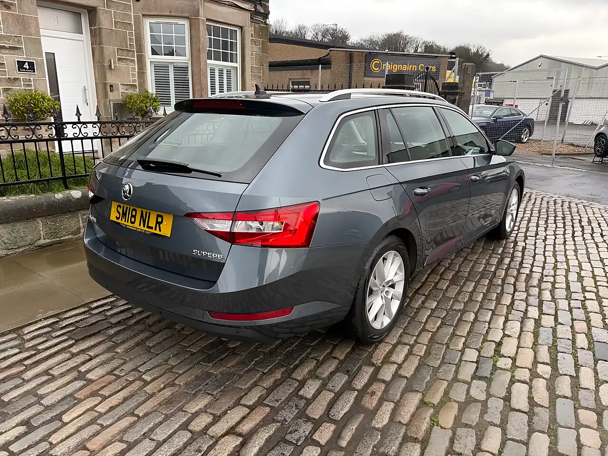 Used 2018 Skoda Superb Se Grey - Interior and Exterior details 14