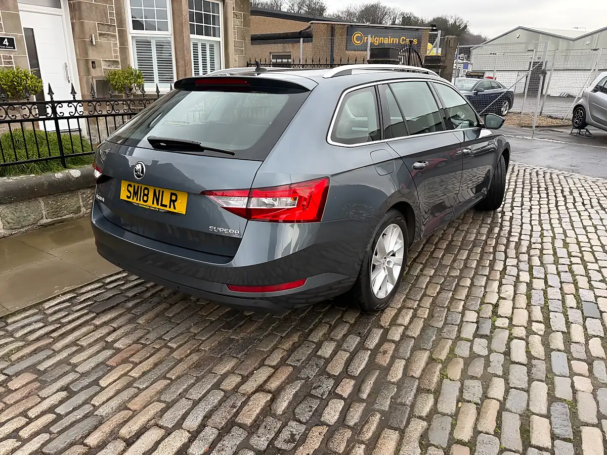 Used 2018 Skoda Superb Se Grey - Interior and Exterior details 15