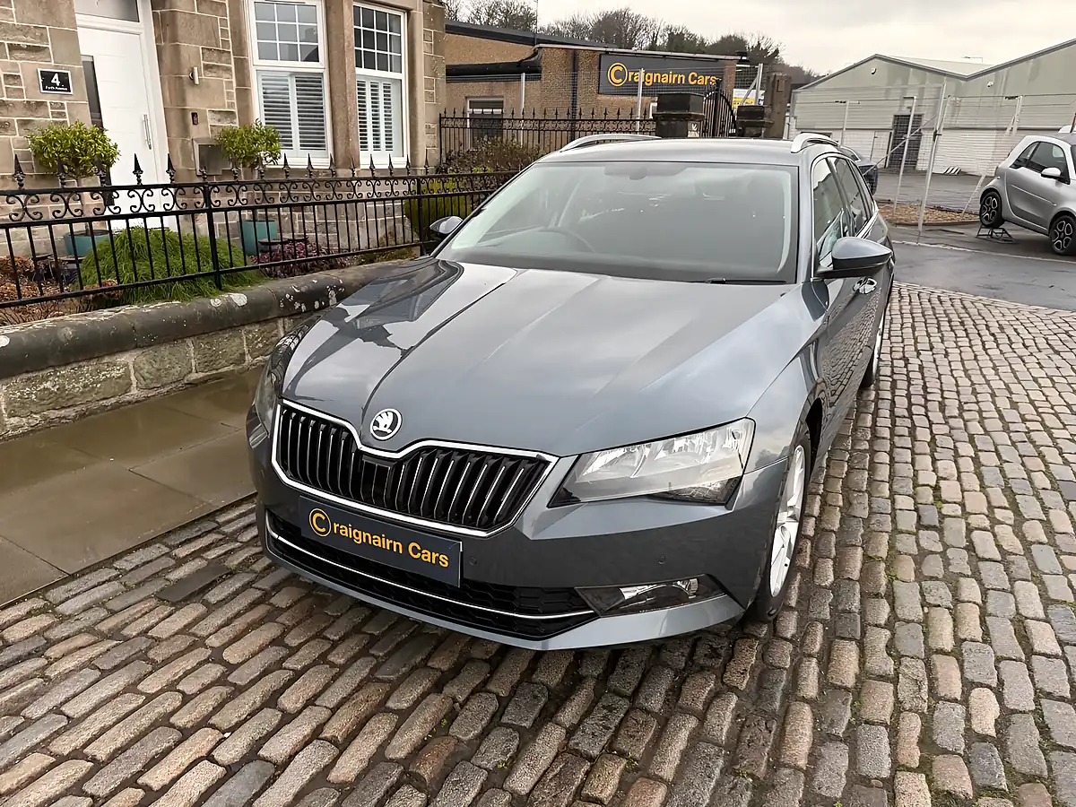 Used 2018 Skoda Superb Se Grey - Interior and Exterior details 6